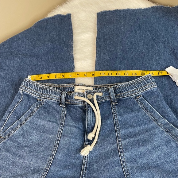 Lucky Brand Pull On Patch Pocket Wide-Leg Denim Jeans - Picture 10 of 16